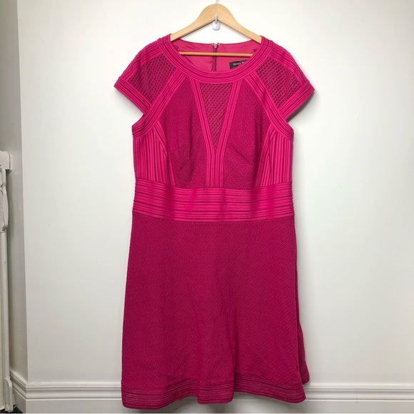 Tadashi Shoji Magenta Embrpidered Fit and Flare Dress Size 20Q - Picture 1 of 11